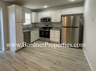 401 Lexington Rd #C, Pleasant Hill, MO 64080