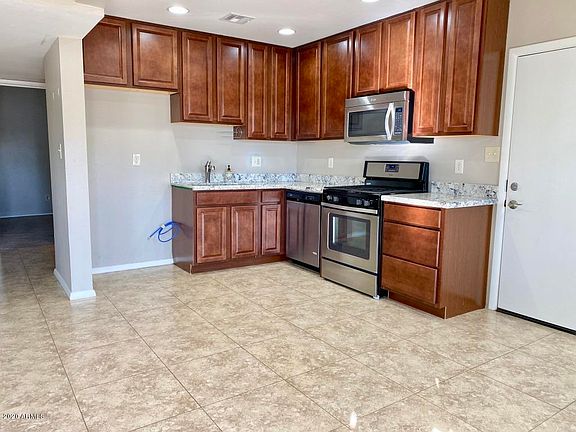3rd image of 4428 E Glenrosa Ave