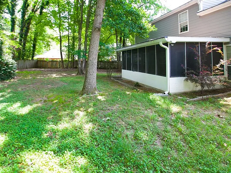 4940 Tanners Spring Dr — Photo 23