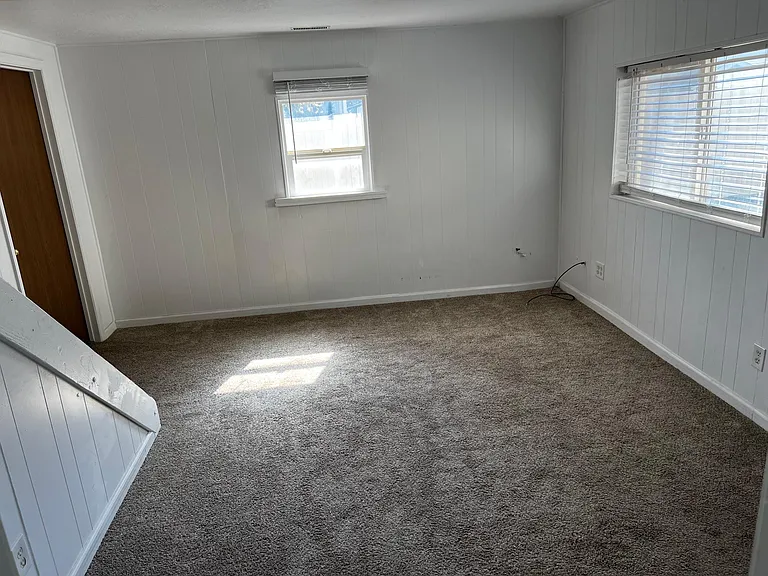 Front room/ Living room