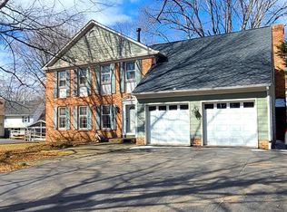 5484 Signal House Ct, Burke, VA 22015