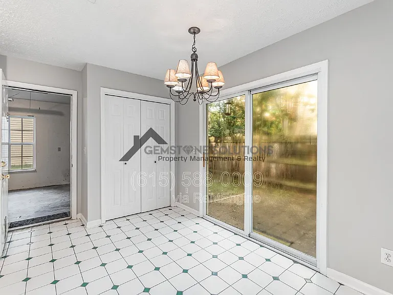 108 Meridian Ct — Photo 9