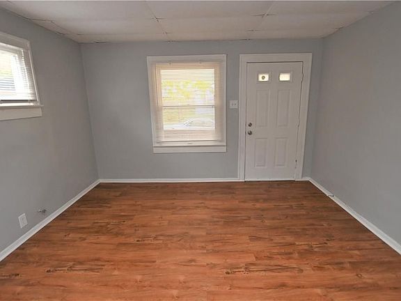 2nd image of 746 N Drexel Ave