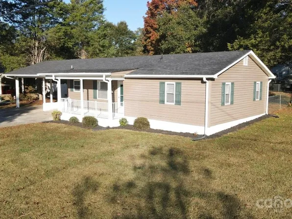 325 E Carter St, Lincolnton, NC 28092