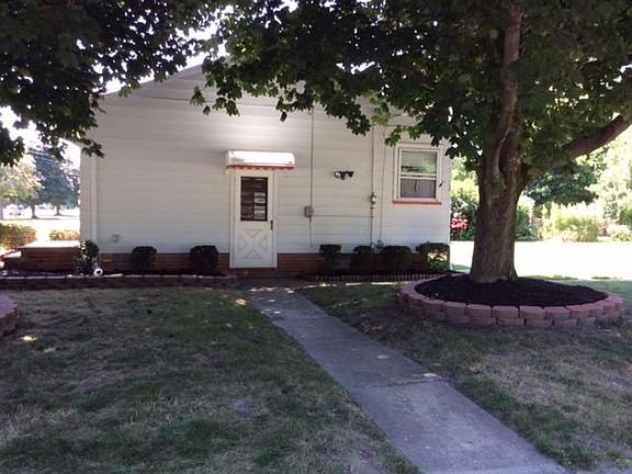 3rd image of 18226 Puritas Ave