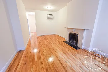 Rented by Nolita Group