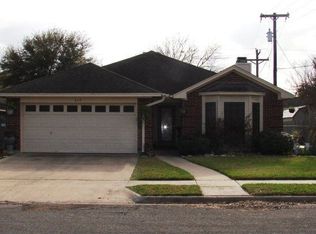213 Ridge Dr, Victoria, TX 77904
