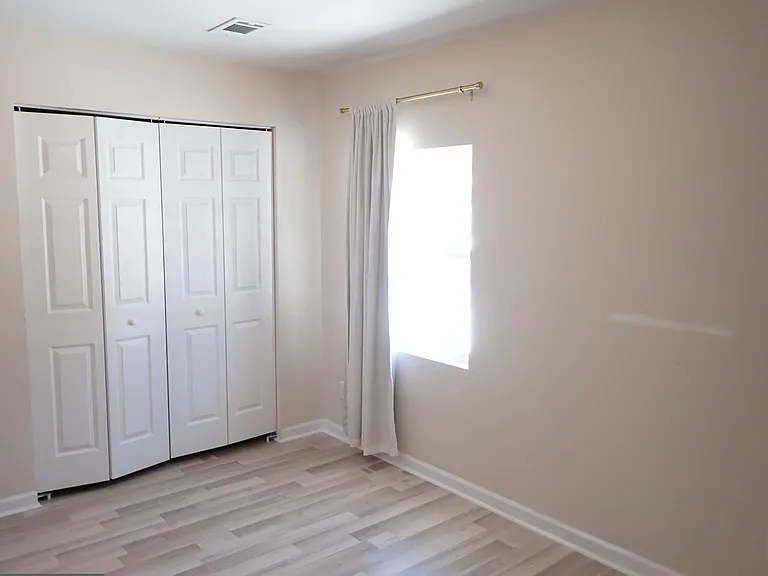 22064 Spring Valley Dr — Photo 19