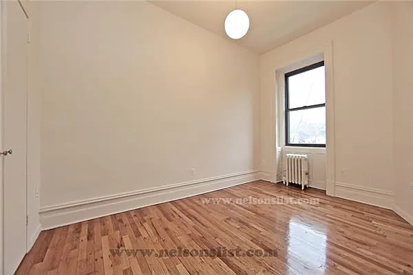 Rented by R New York | media 19