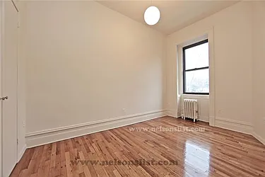 Rented by R New York