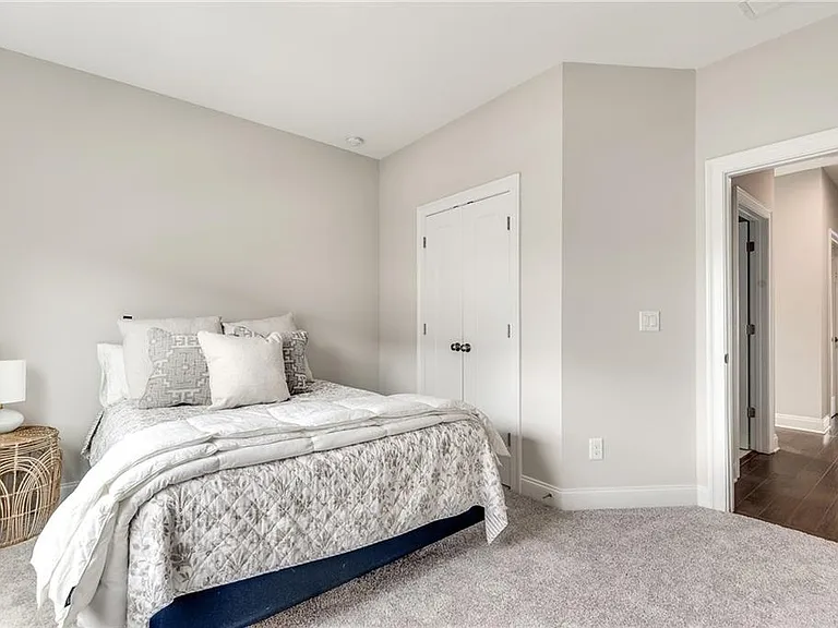 398 Concord St — Photo 33