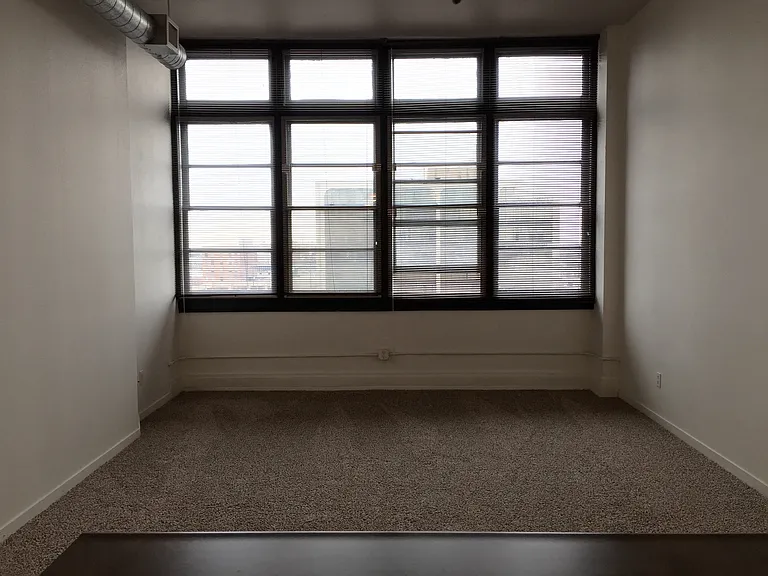 LaSalle Apartments — Photo 18