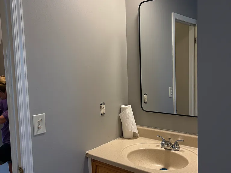 141 E South St — Photo 13