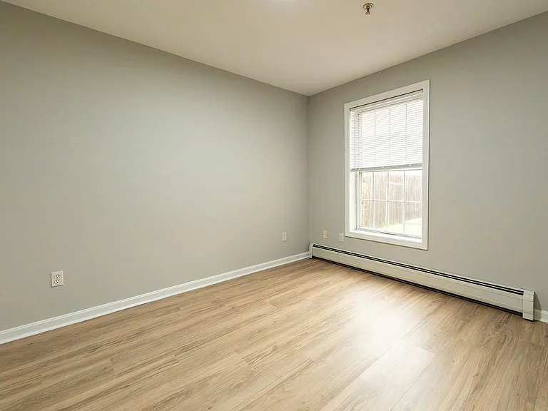 1144 North Ave — Photo 7