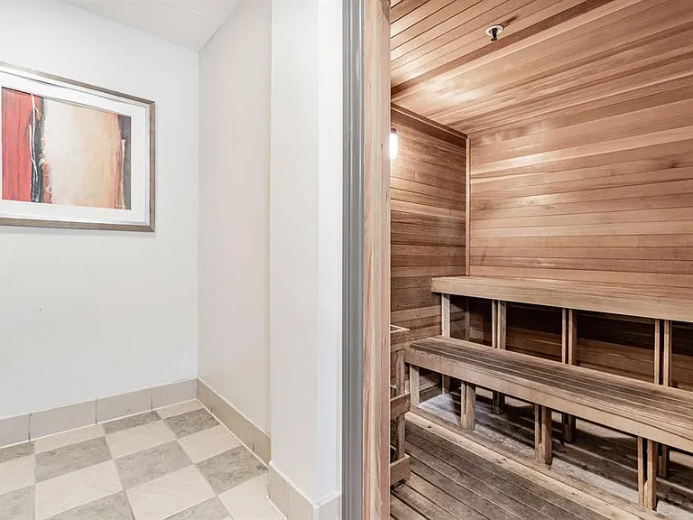 2421 NE 65th St #309 — Photo 31
