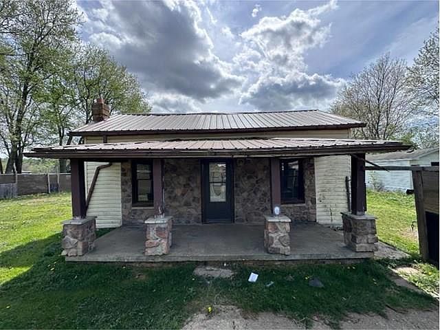 1st image of 64922 Commercial St