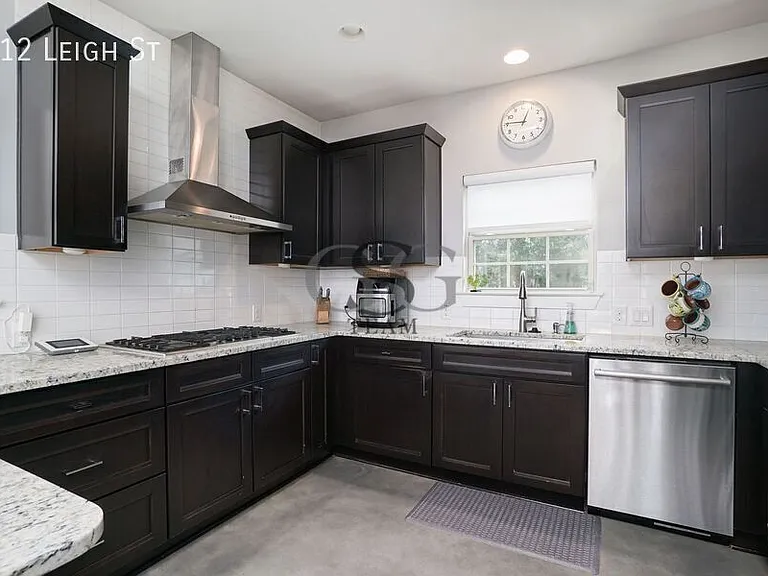612 Leigh St — Photo 6