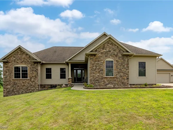 212 Cardington Ln, Burbank, OH 44214