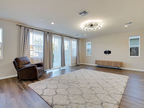 5th image of 1779 Stinson Way