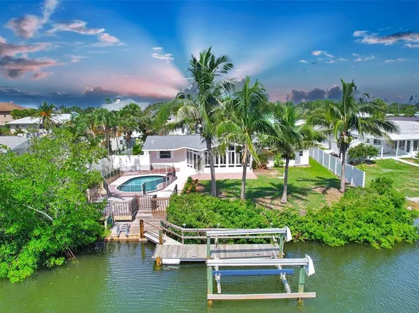 106 Pops Ln, Nokomis, FL 34275