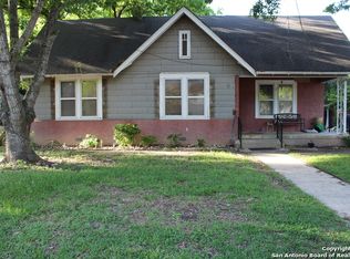 816 E Elm St, Seguin, TX 78155