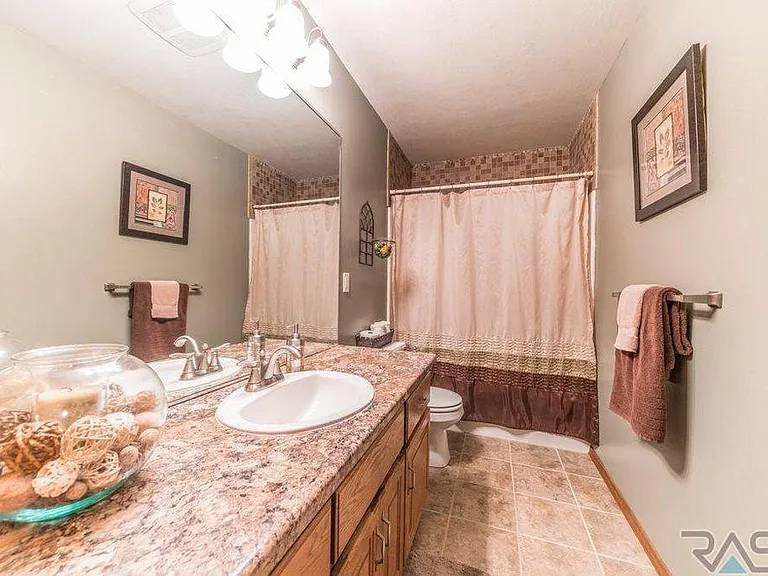 117 N Dewberry Ave — Photo 15