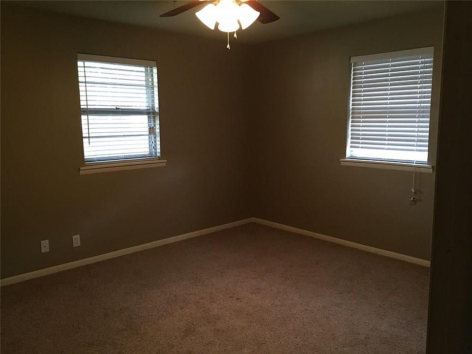2nd image of 1013 E Huber Ave
