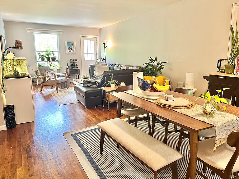 136 Morris St #2 — Photo 3
