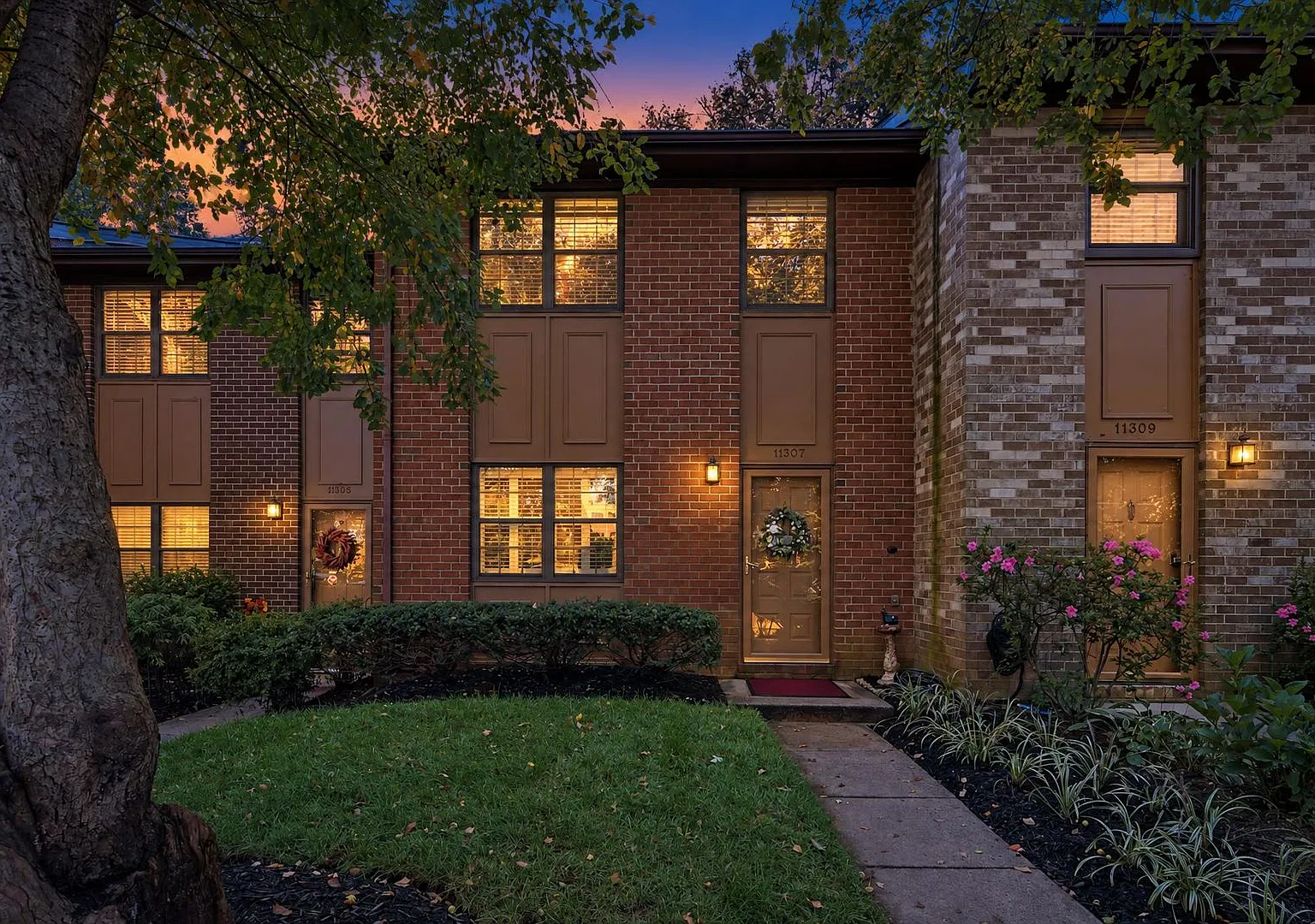 Charming Townhome with Serene Tree-Lined Setting — Photo 1