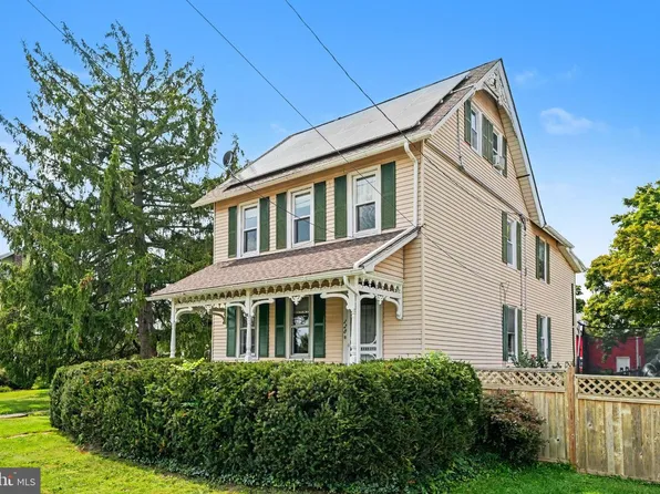 128 S Main St, Richlandtown, PA 18955