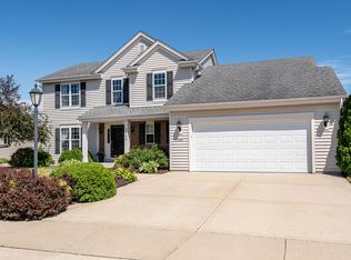 3805 Valley Creek Dr, Waukesha, WI 53189