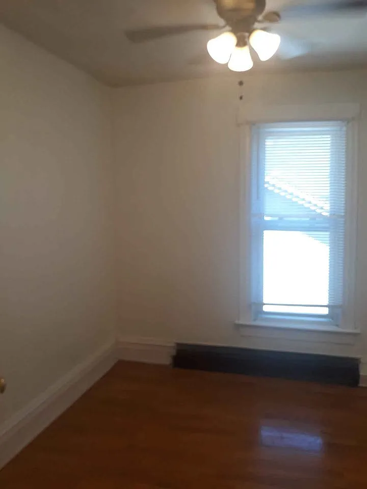 3 bed, $2,300 — Photo 4