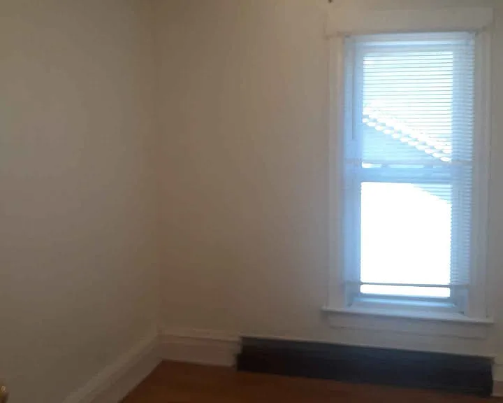 1921 Dewey Ave #1 — Photo 4