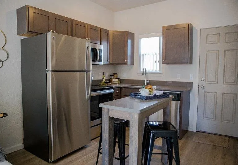 638 W Cherry Ln — Photo 6