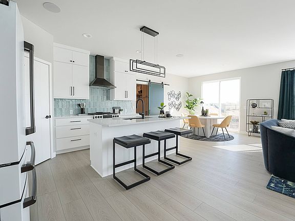 7th image of this home