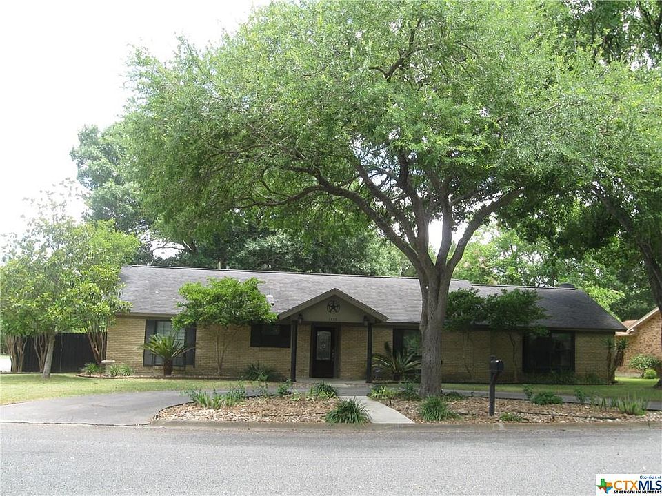 1st image of 1733 Driftwood Dr