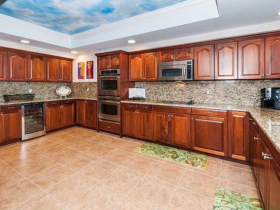 5th image of 17720 Gulf Blvd #A202