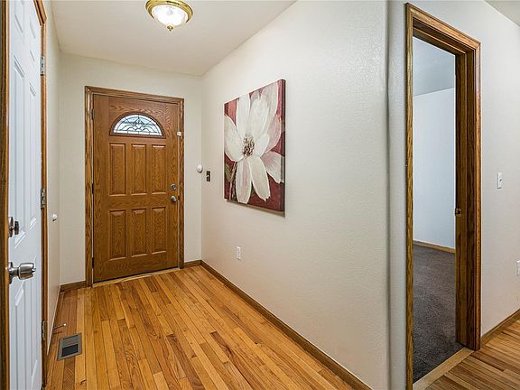 4th image of 3427 Windmill Ct