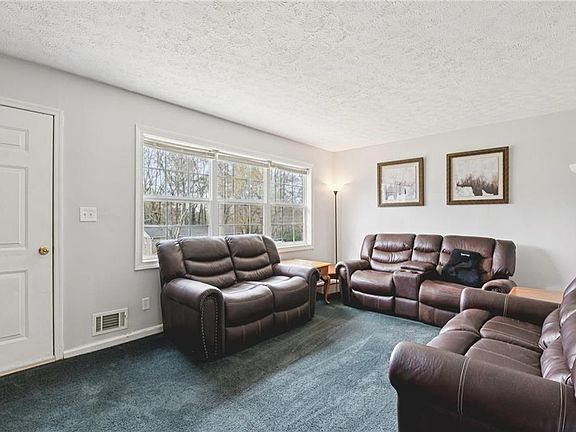 2nd image of 5640 Forest Dr