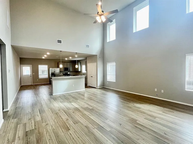 6708 Covina Ln — Photo 4