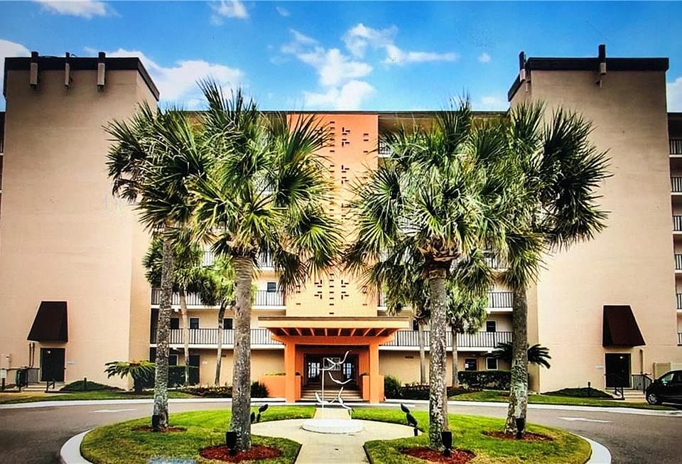 1st image of 3350 S Fletcher Ave #4I