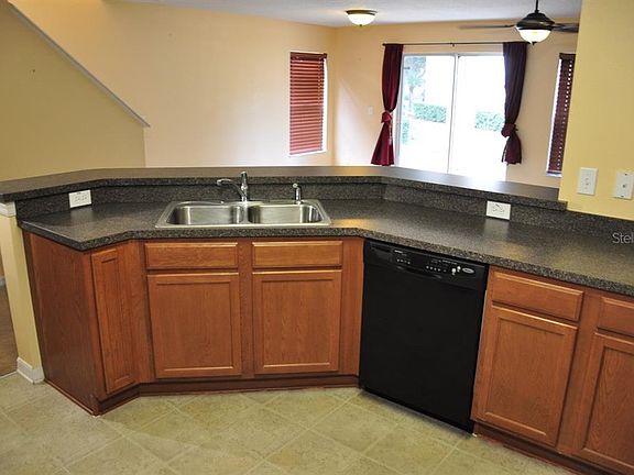 5th image of 3023 Royal Tuscan Ln