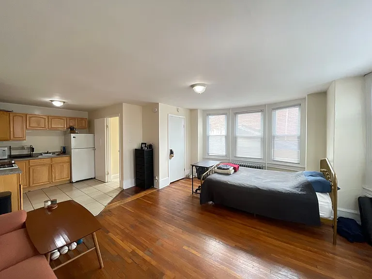 3312 Hamilton — Photo 3