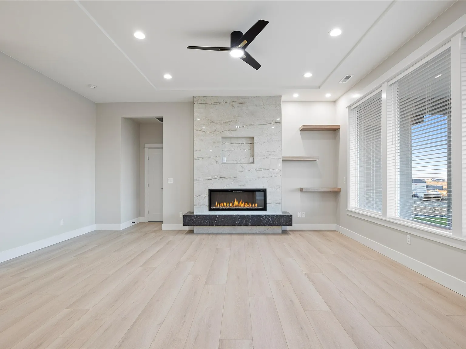 3 bed, 1800 sqft, $2,895 — Photo 2