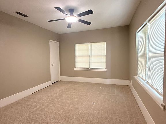 3rd image of 2806 Miami Ave