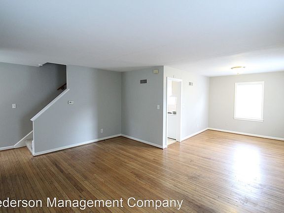 3rd image of 7525 Terrace St