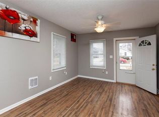 3008 Dubuque Ave, Des Moines, IA 50317