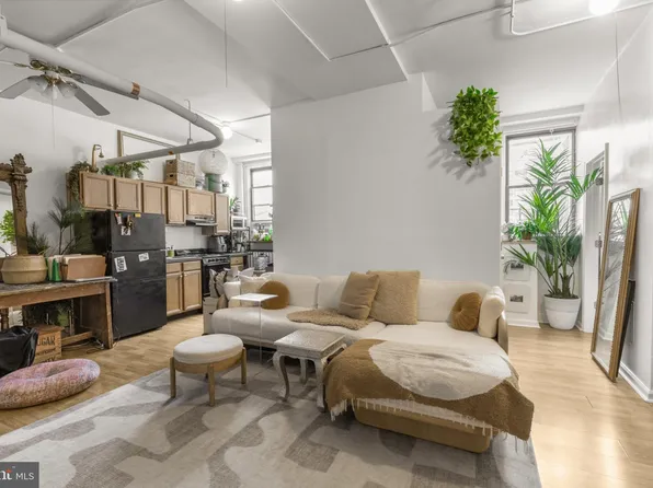 1324 Locust St, Philadelphia, PA