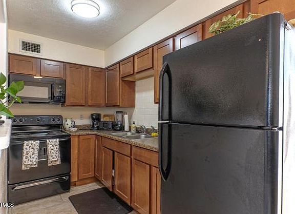 5th image of 4332 N 27th St APT 3