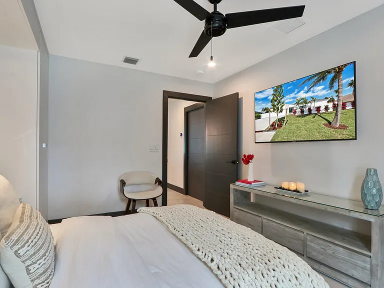 441 S Lyra Cir — Photo 43